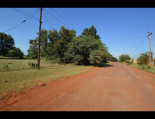 1M² VACANT LAND FOR SALE IN MANTEVREDE